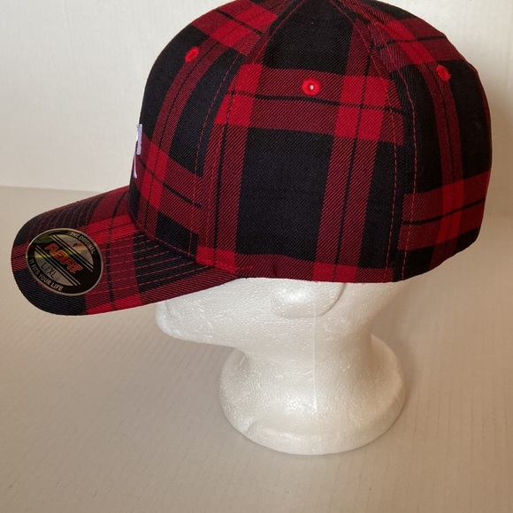 Flexfit Fullback Plaid Cap - Picture 2 of 5